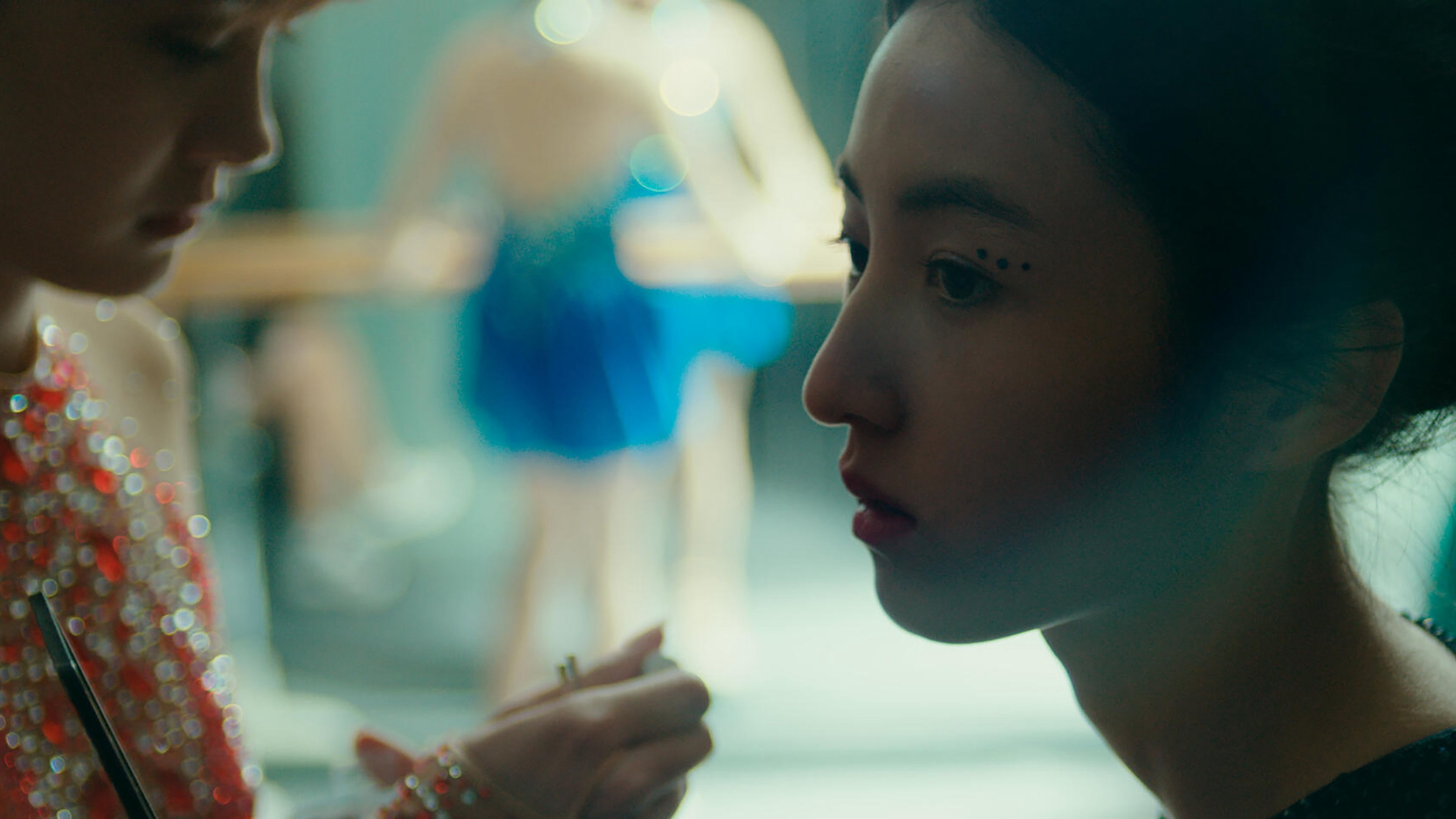 Cô Gái Trên Bờ Vực -  Girl on Edge